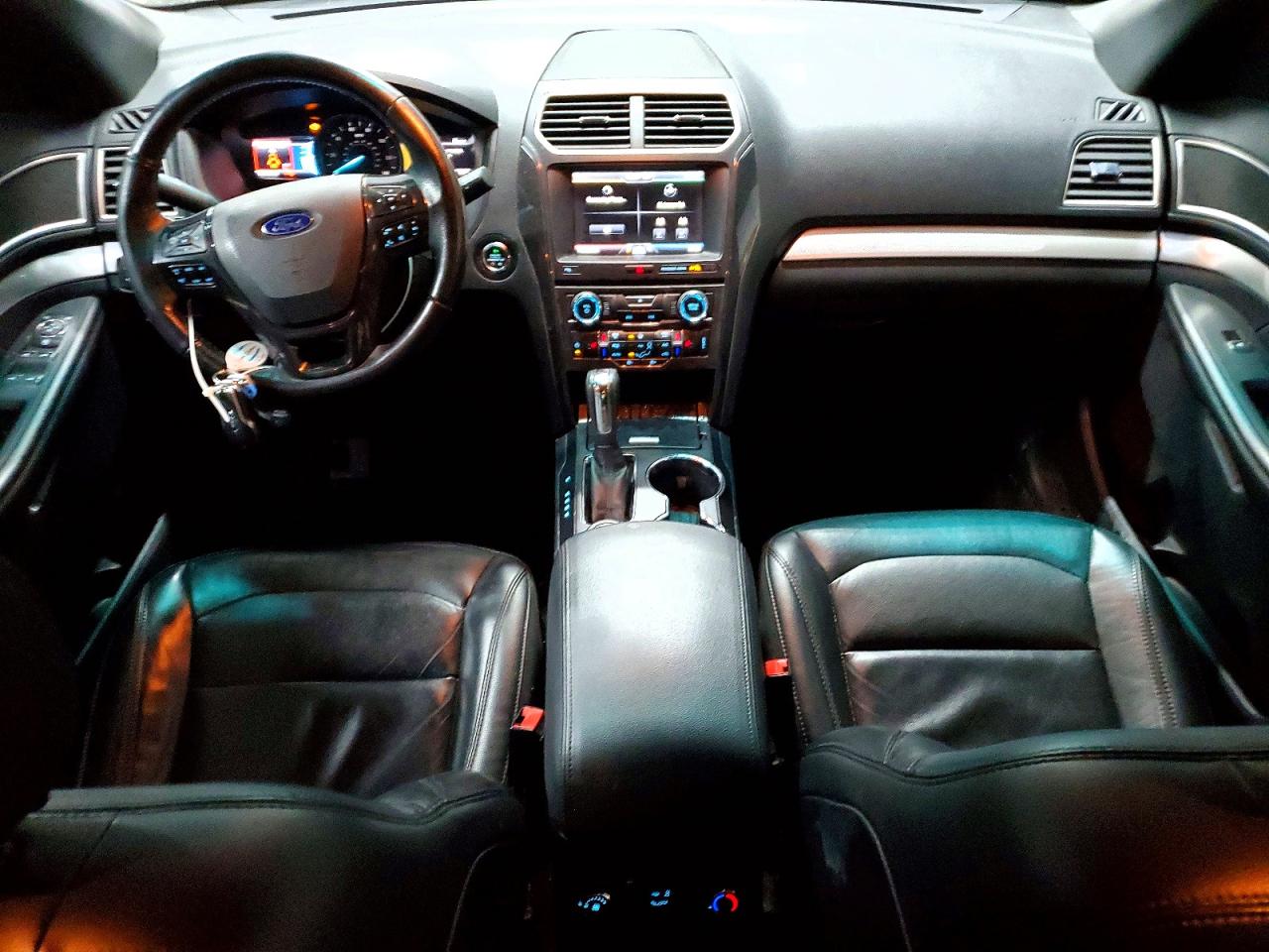 2016 FORD EXPLORER XLT photo 8