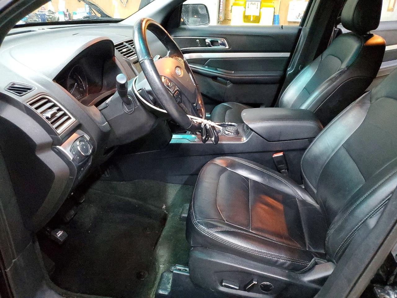 2016 FORD EXPLORER XLT photo 7