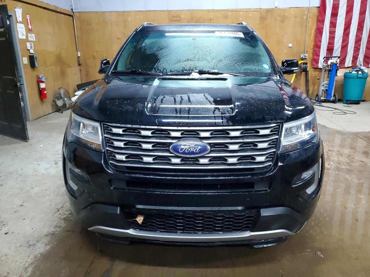 2016 FORD EXPLORER XLT photo 5