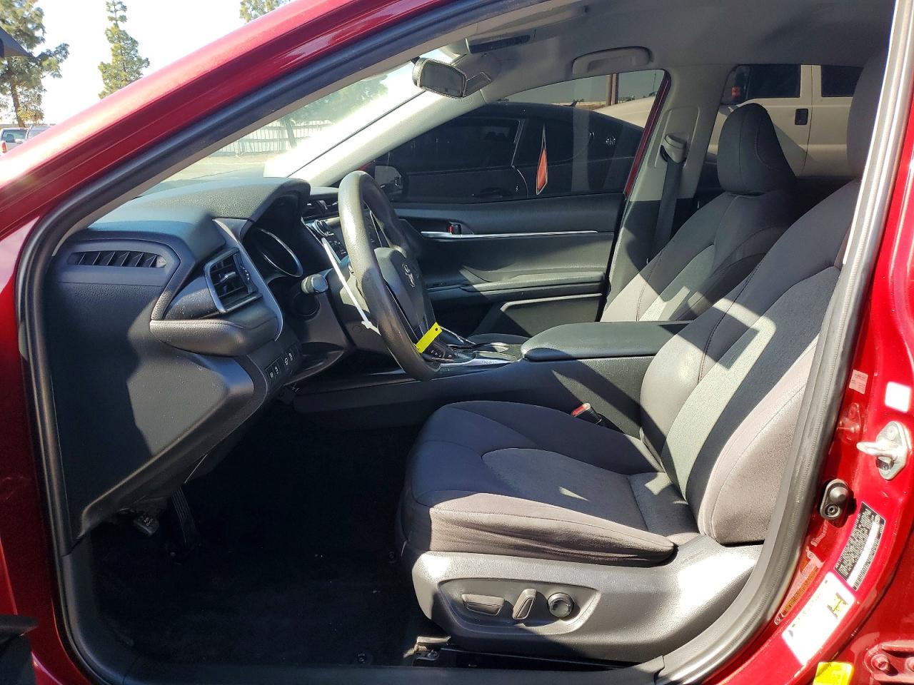 2019 TOYOTA CAMRY L photo 7
