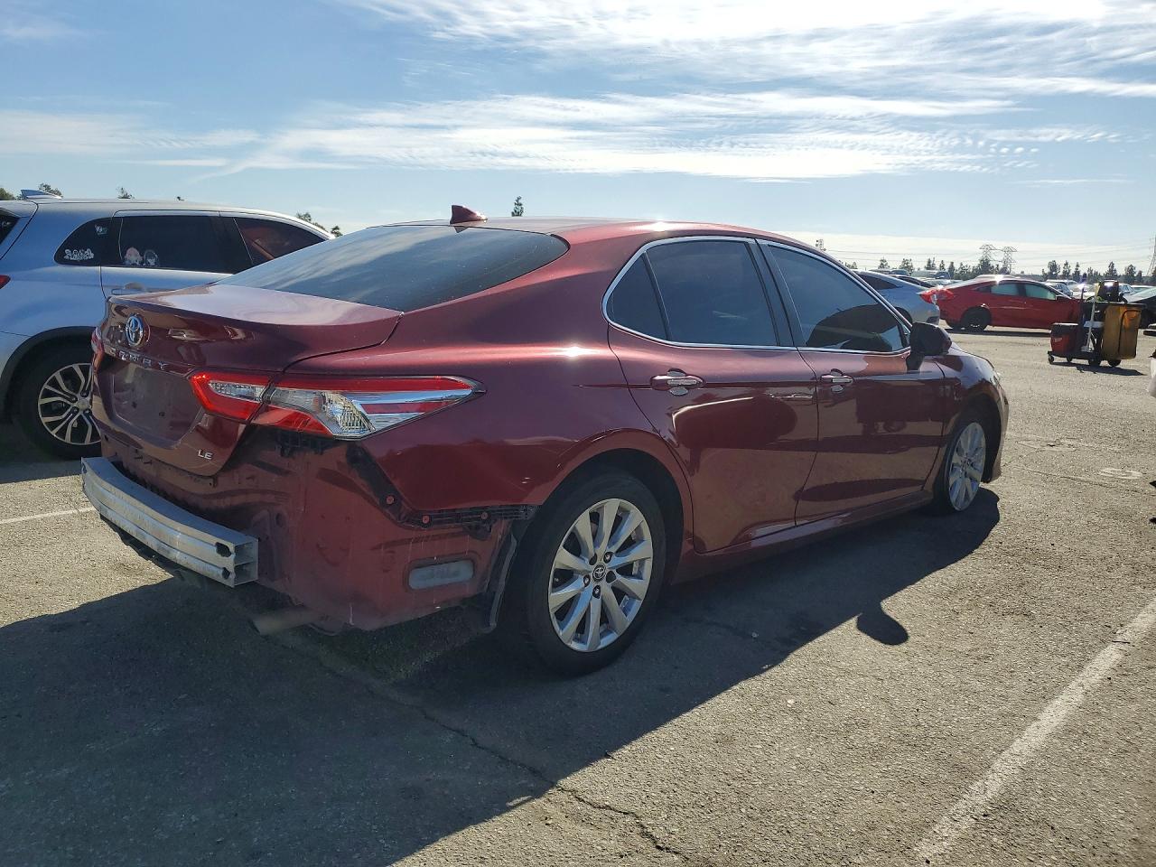 2019 TOYOTA CAMRY L photo 3