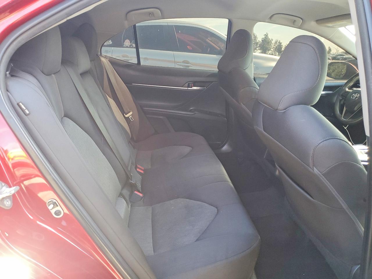 2019 TOYOTA CAMRY L photo 10