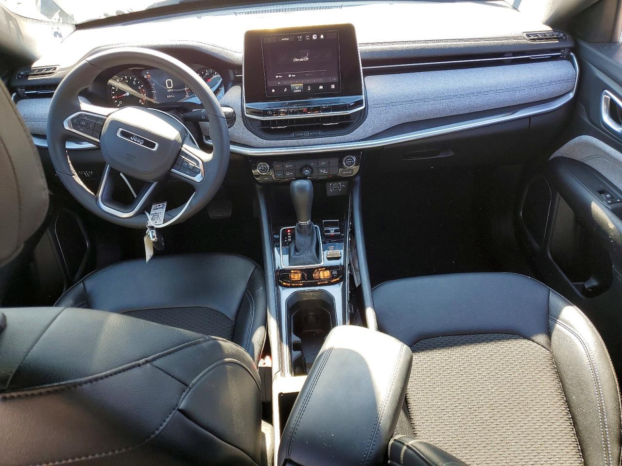 2025 JEEP COMPASS LATITUDE photo 8