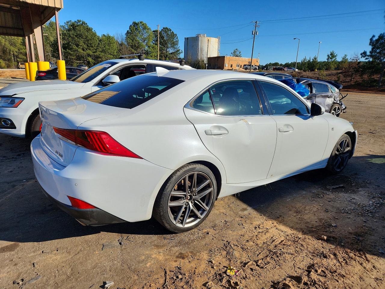 2019 LEXUS IS photo 3