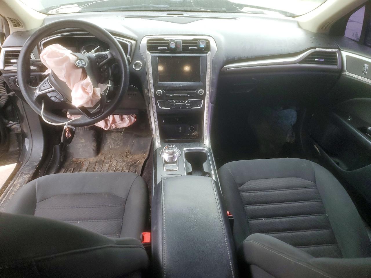 2017 FORD FUSION SE photo 15