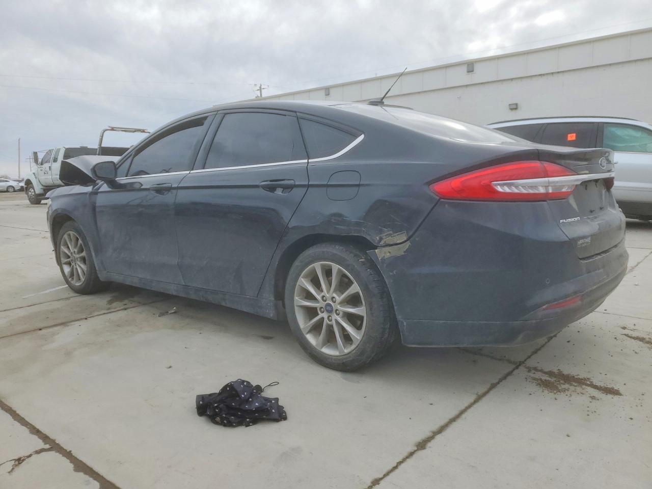2017 FORD FUSION SE photo 3