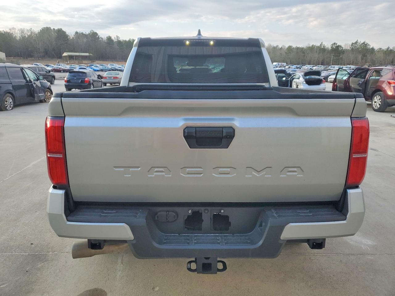 2025 TOYOTA TACOMA DOUBLE CAB photo 11