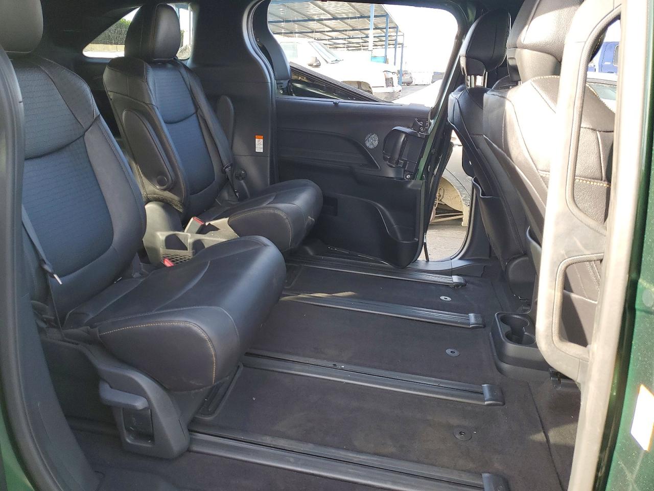 2025 TOYOTA SIENNA XSE photo 11