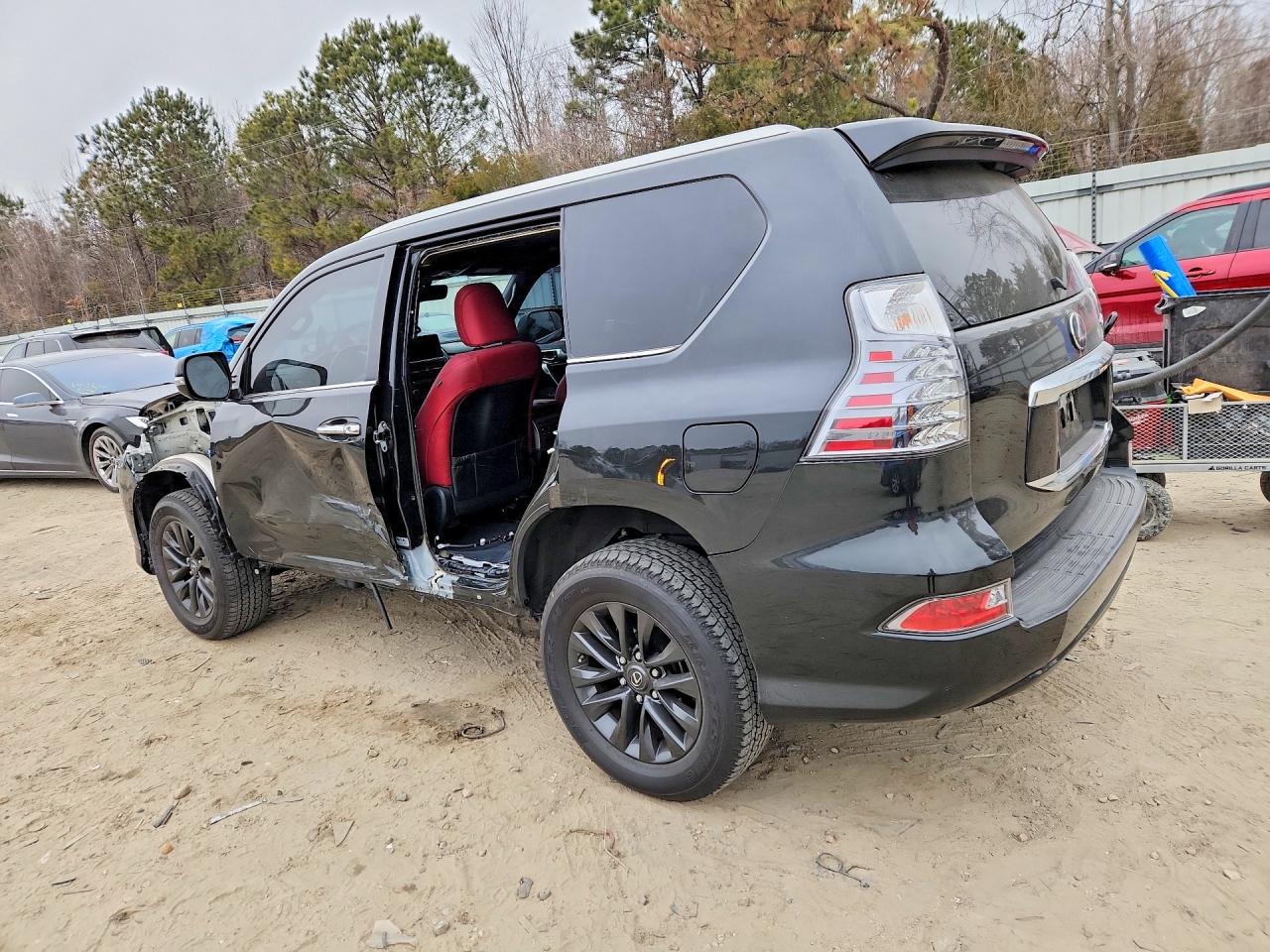 2023 LEXUS GX 460 photo 3