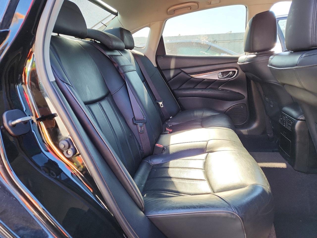 2013 INFINITI M37 X photo 28
