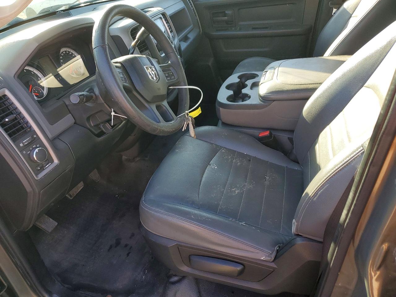 2015 RAM 1500 ST photo 7