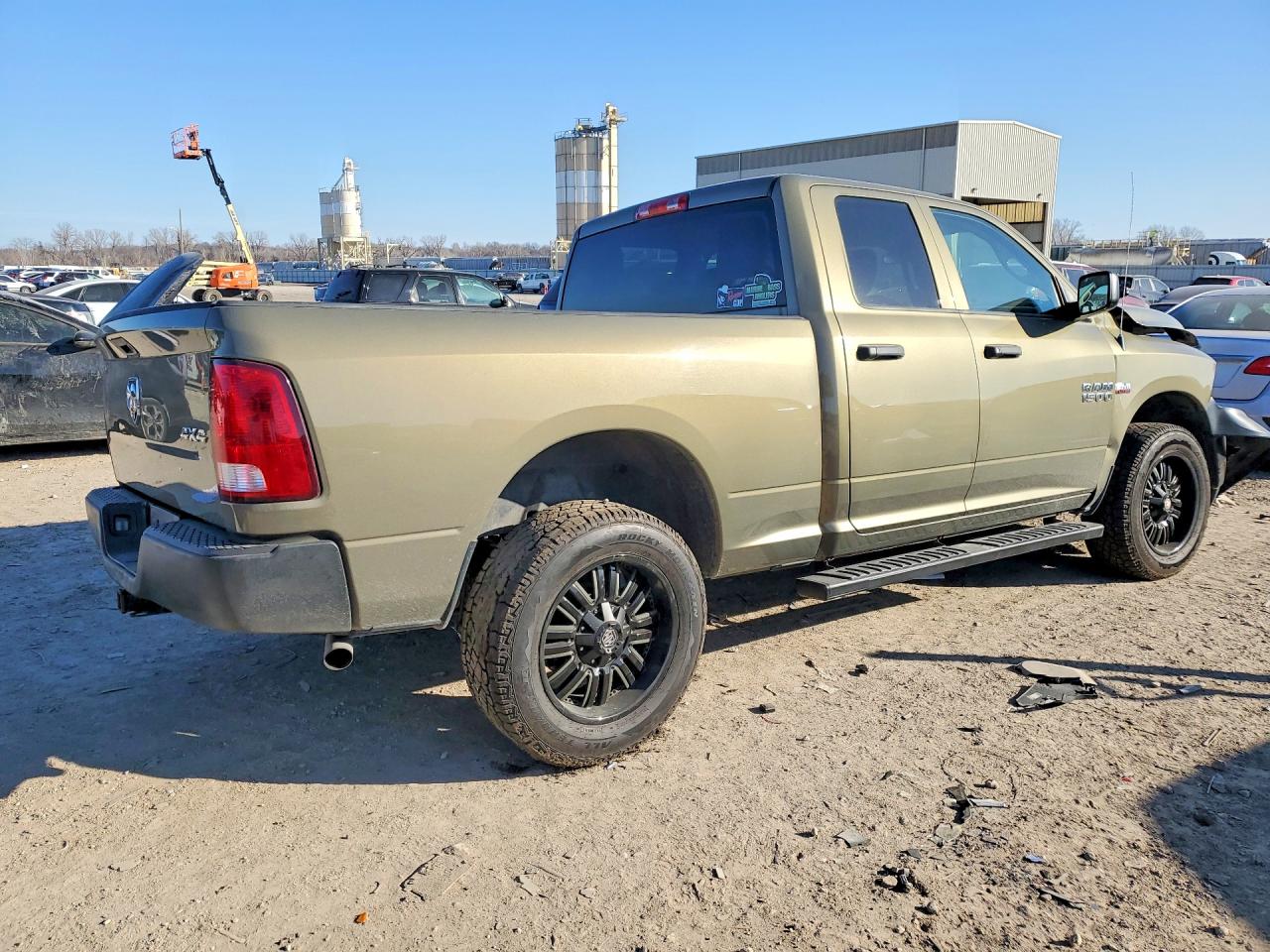 2015 RAM 1500 ST photo 3