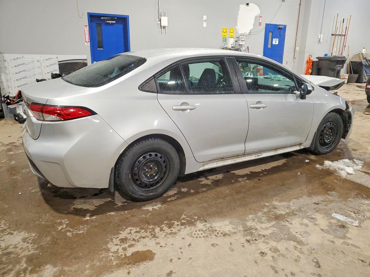 2020 TOYOTA COROLLA LE photo 3