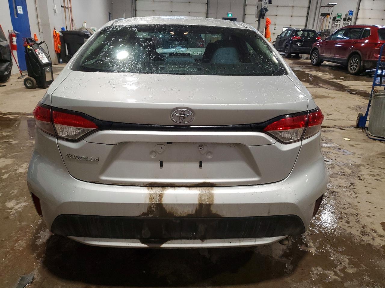 2020 TOYOTA COROLLA LE photo 6