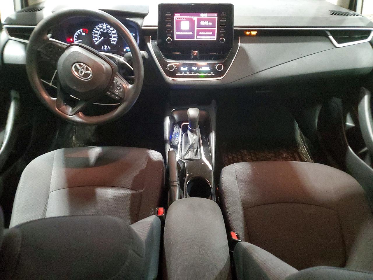 2020 TOYOTA COROLLA LE photo 8