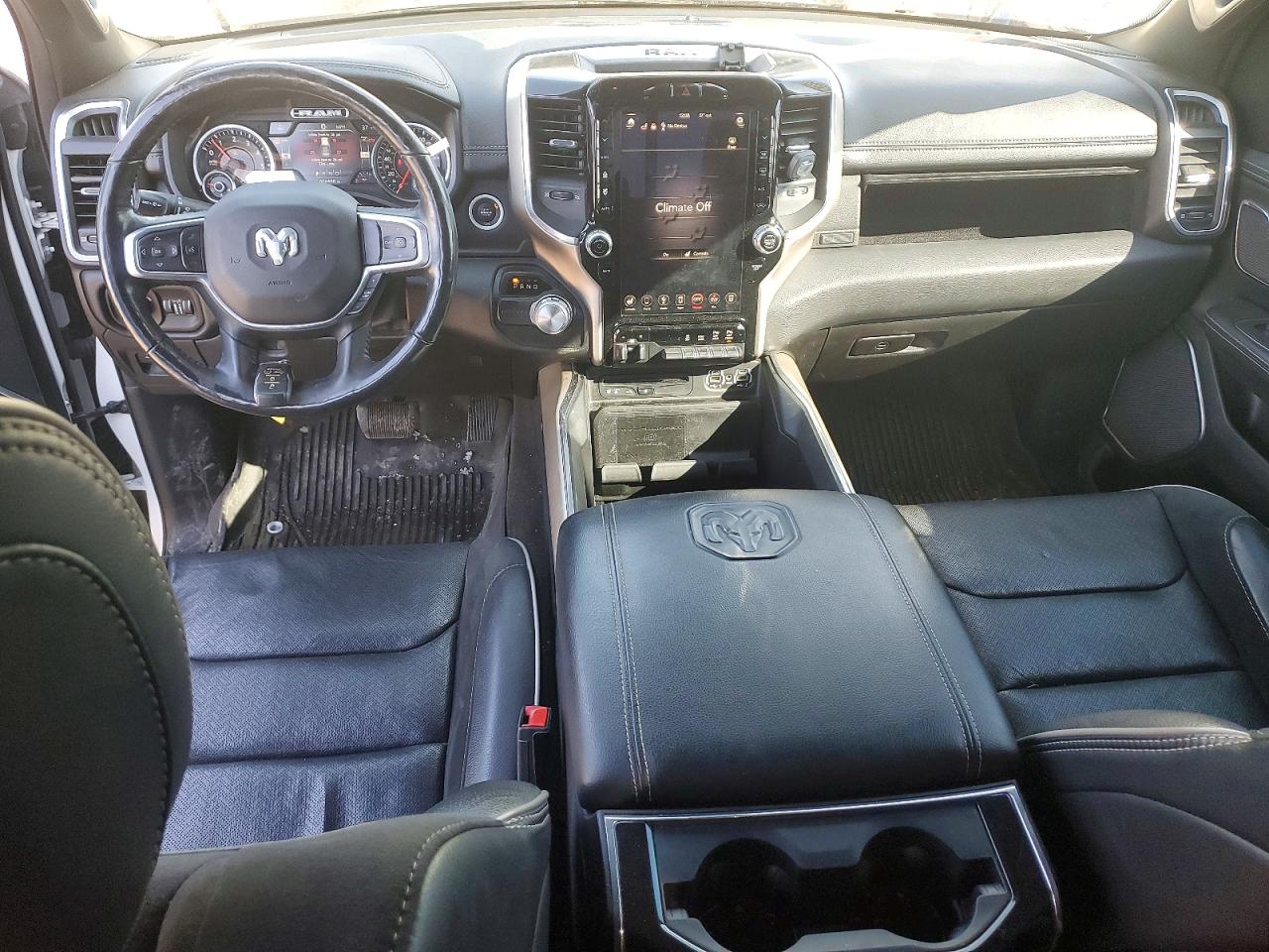 2019 RAM 1500 LARAMIE photo 15