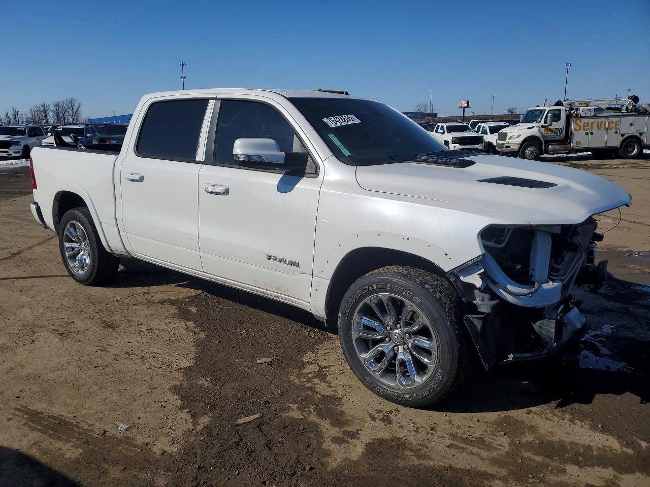 2019 RAM 1500 LARAMIE photo 7