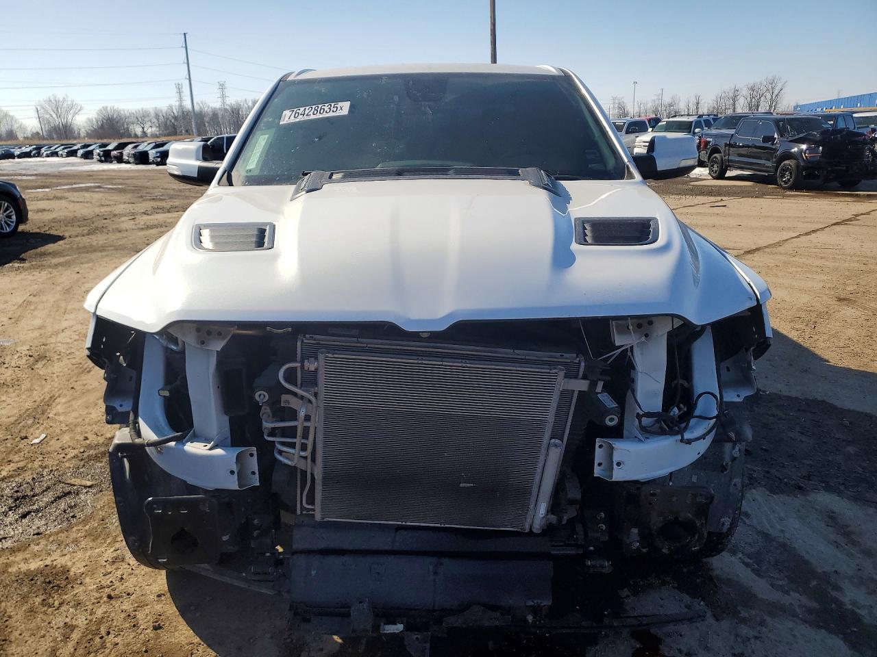2019 RAM 1500 LARAMIE photo 9
