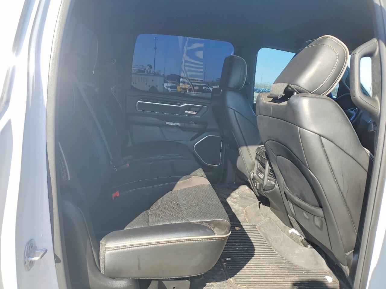 2019 RAM 1500 LARAMIE photo 19