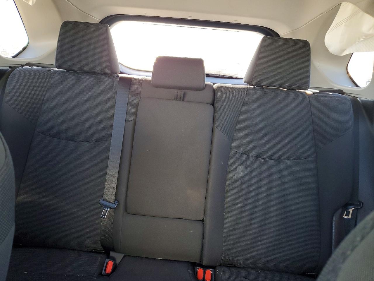 2021 TOYOTA RAV4 LE photo 10