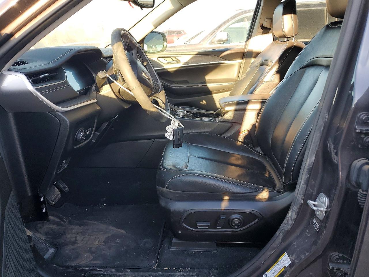 2023 JEEP GRAND CHEROKEE L LIMITED photo 13