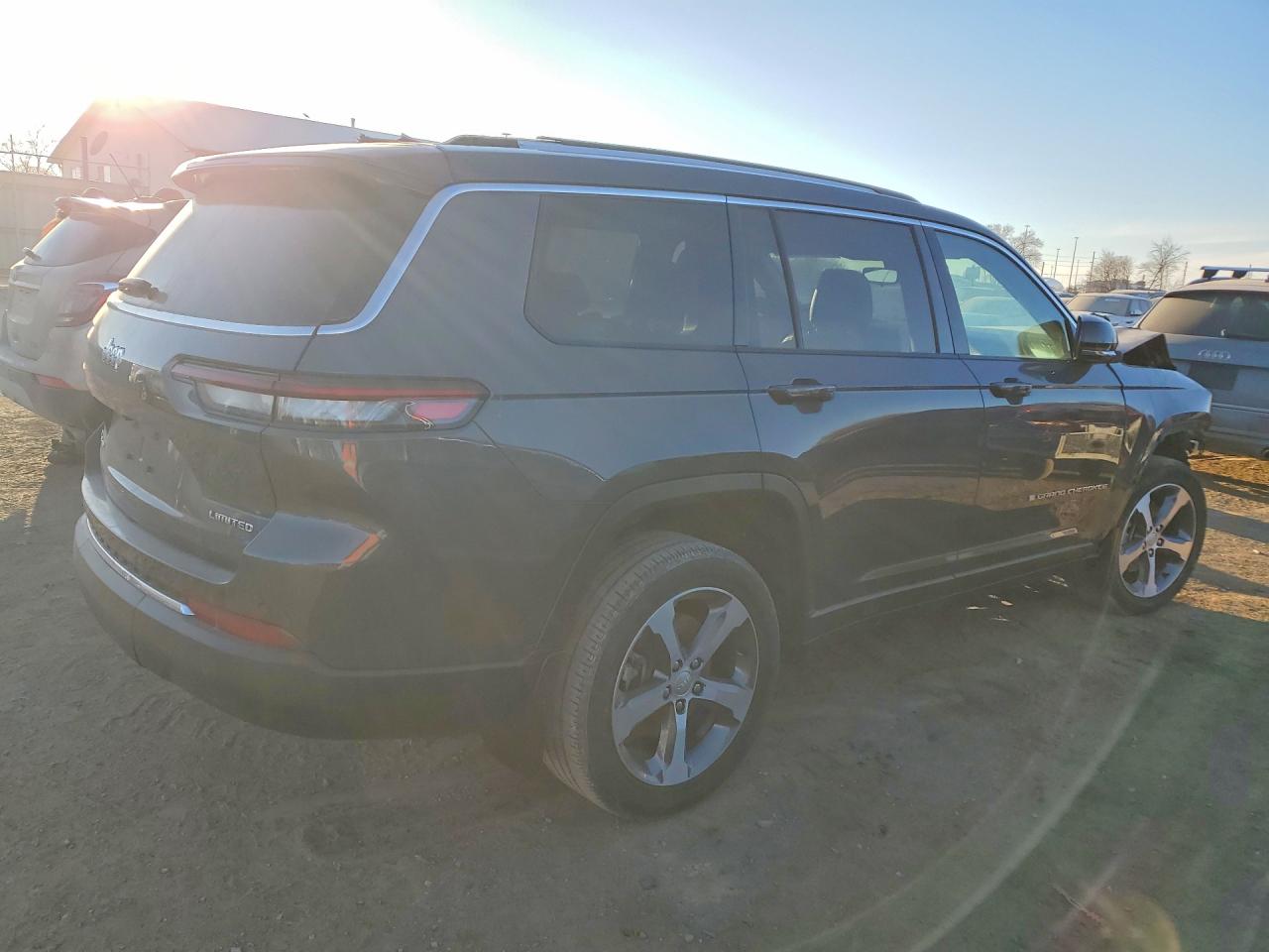 2023 JEEP GRAND CHEROKEE L LIMITED photo 5