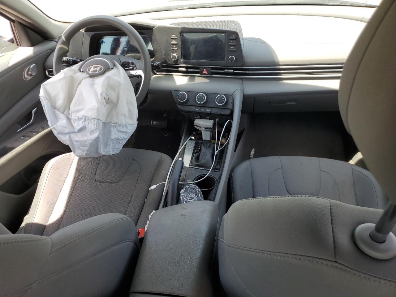 2024 HYUNDAI ELANTRA SE photo 15