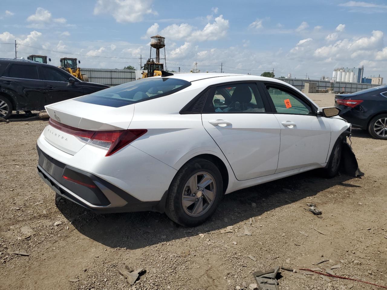 2024 HYUNDAI ELANTRA SE photo 5