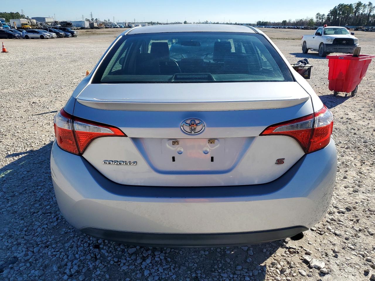 2014 TOYOTA COROLLA L photo 16