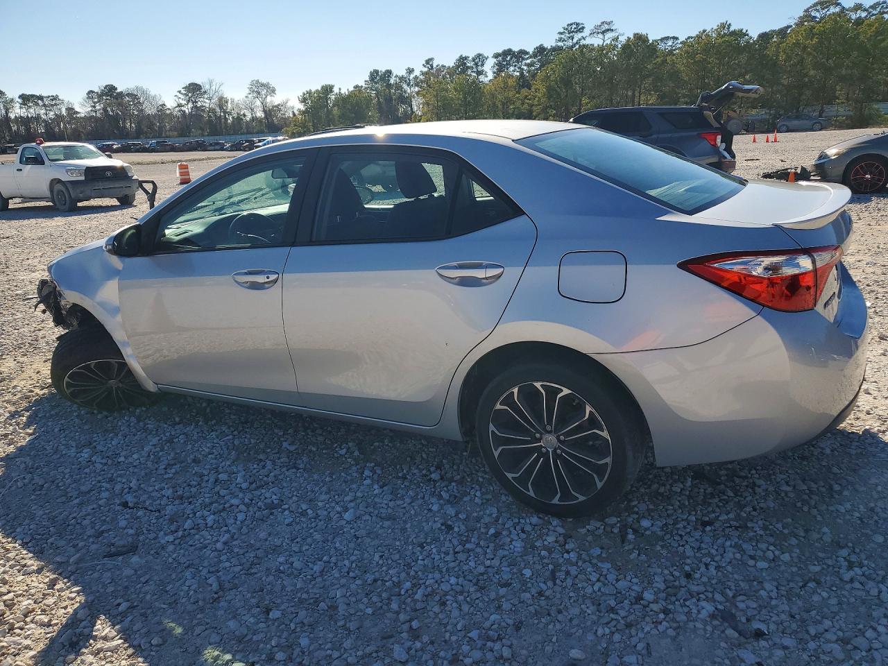2014 TOYOTA COROLLA L photo 4
