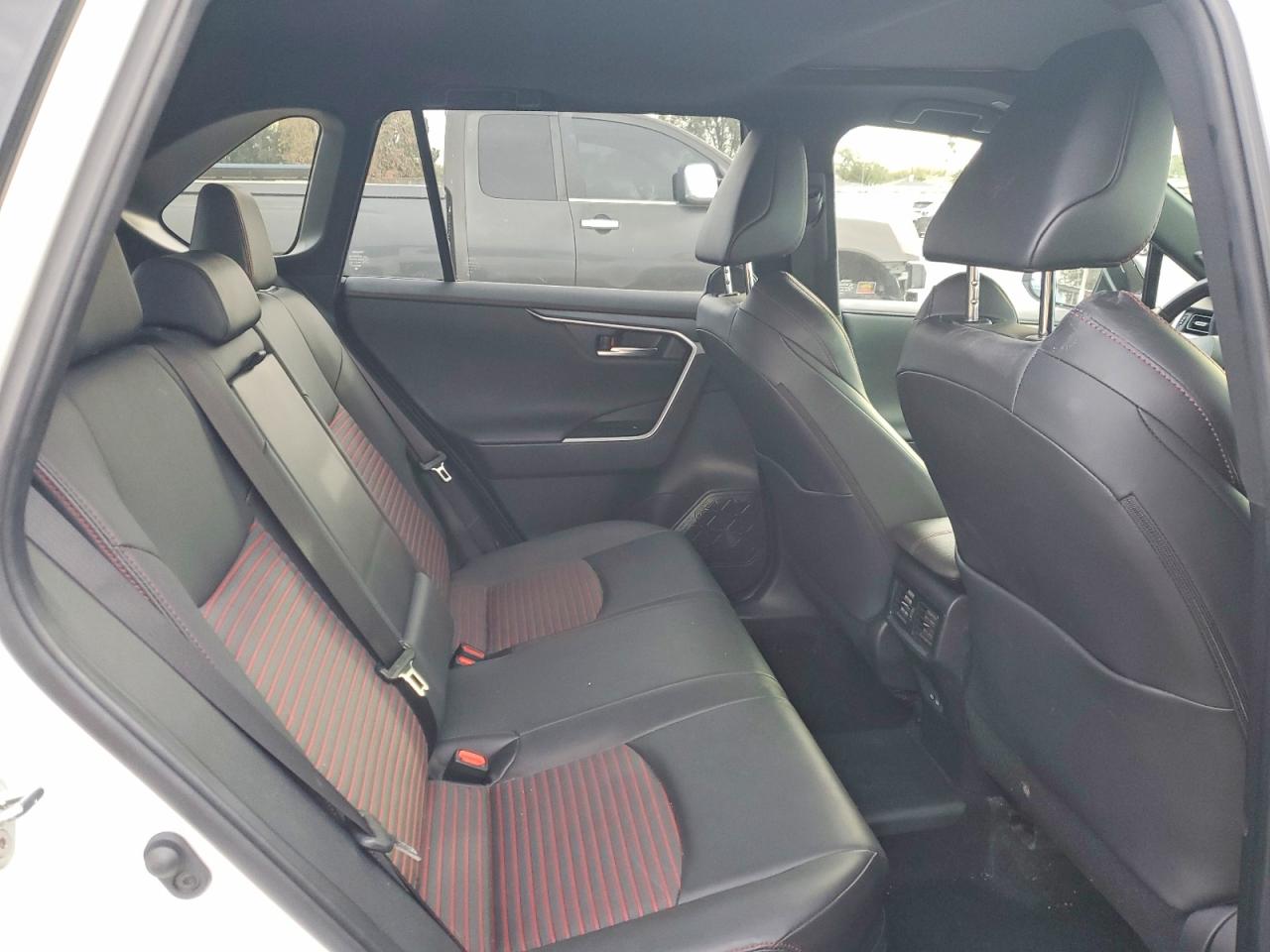 2024 TOYOTA RAV4 PRIME XSE photo 11