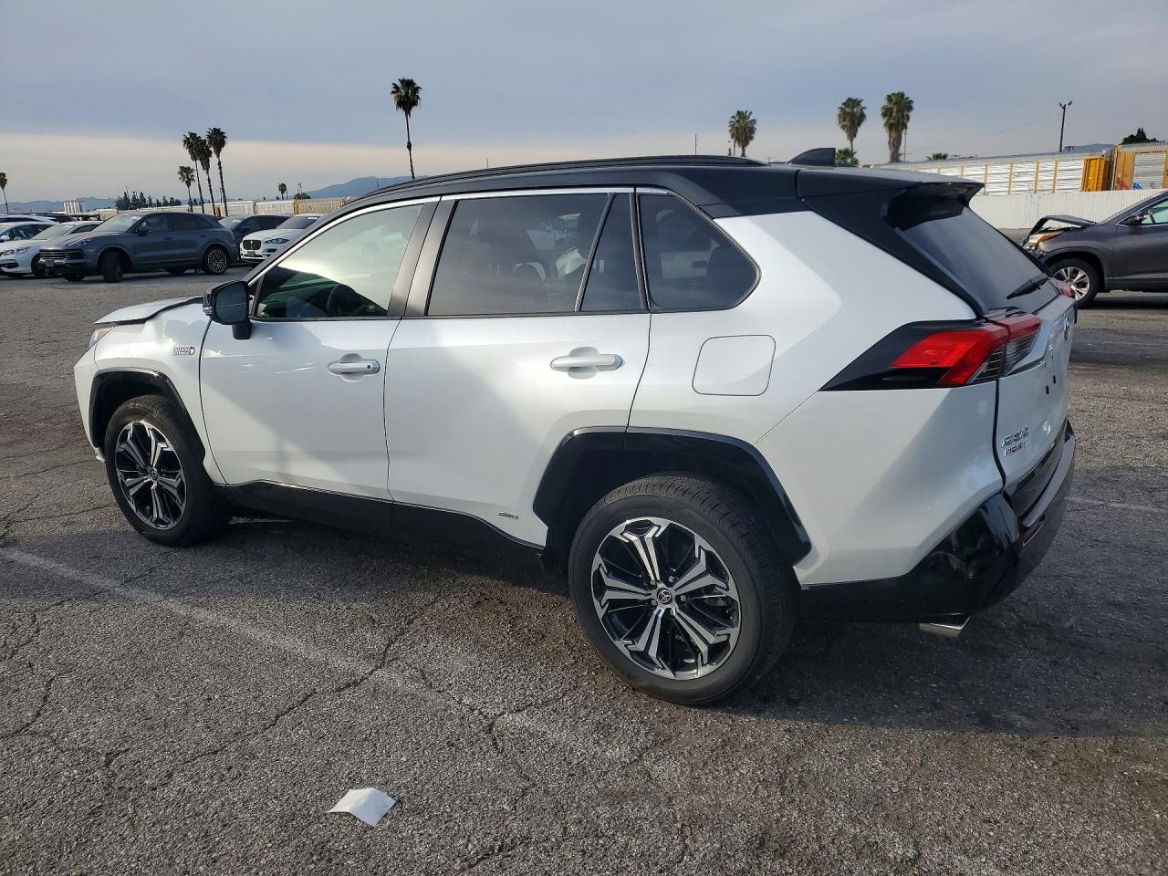 2024 TOYOTA RAV4 PRIME XSE photo 2