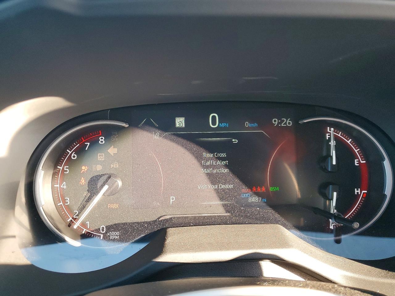 2025 TOYOTA RAV4 XLE photo 9