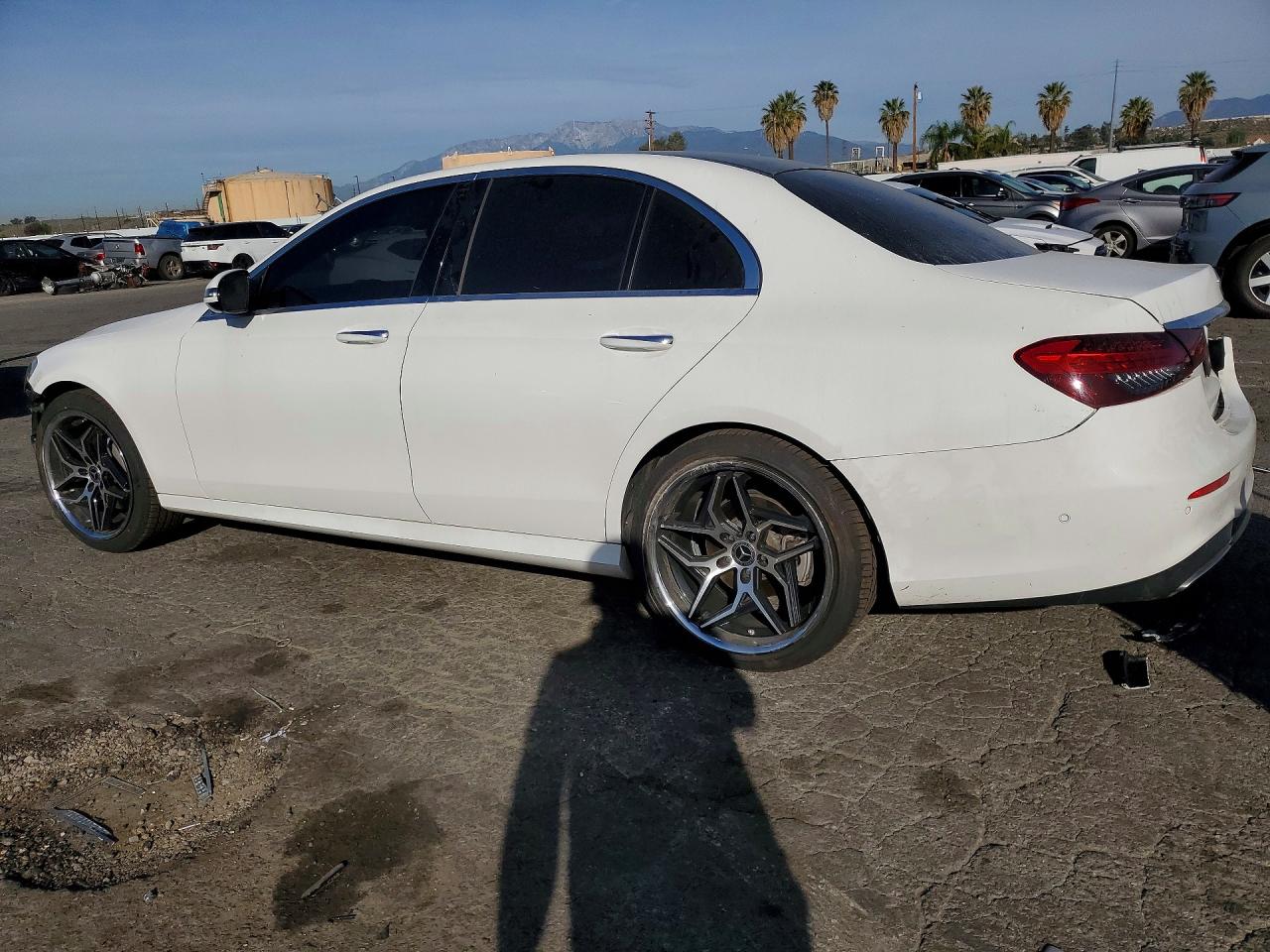 2022 MERCEDES-BENZ E 350 photo 2