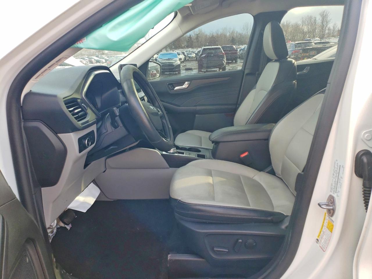 2025 FORD ESCAPE PLATINUM photo 13