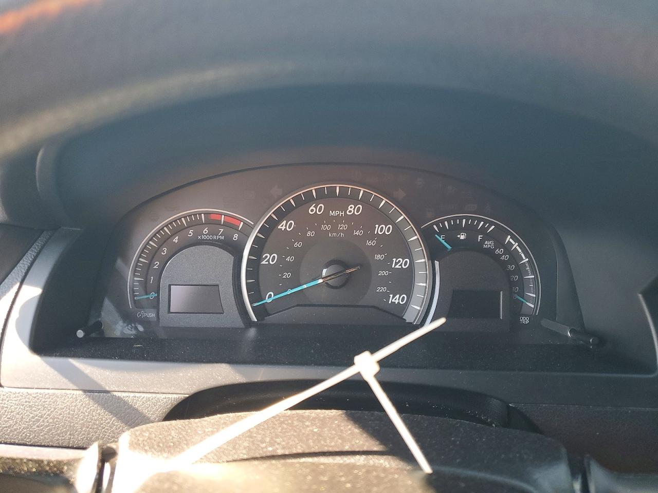 2015 TOYOTA CAMRY LE photo 9