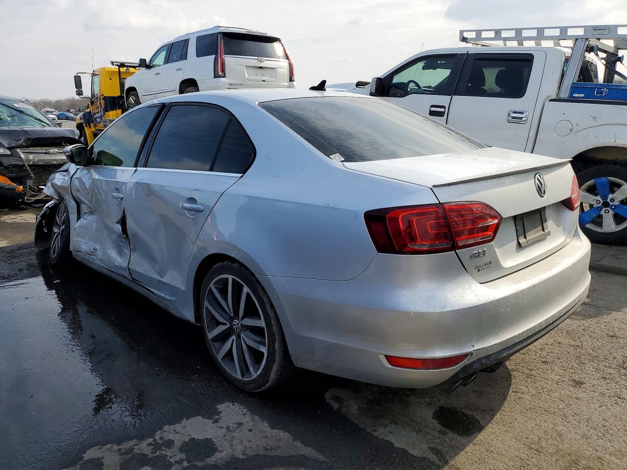 2014 VOLKSWAGEN JETTA GLI photo 2