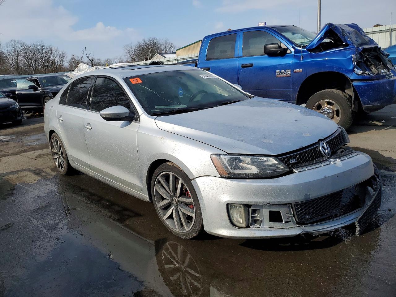 2014 VOLKSWAGEN JETTA GLI photo 4