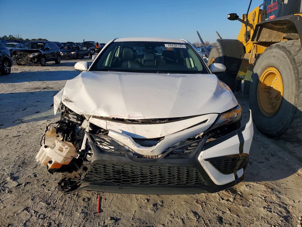 2021 TOYOTA CAMRY SE photo 5