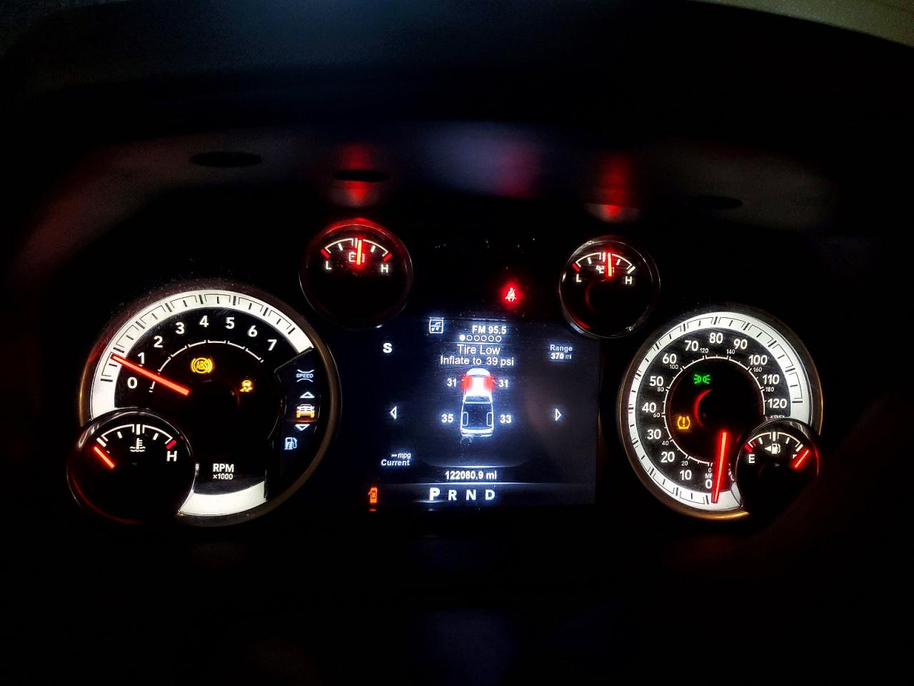 2017 RAM 1500 SLT photo 25