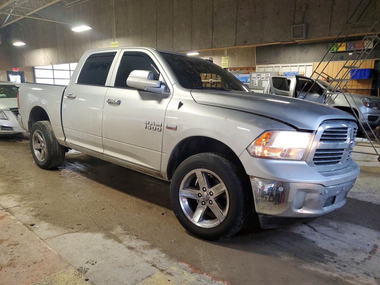 2017 RAM 1500 SLT photo 10