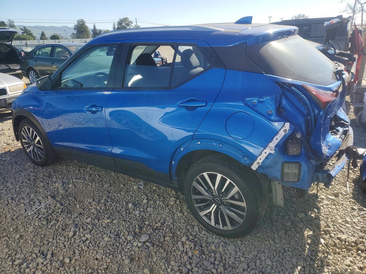 2023 NISSAN KICKS SV photo 2