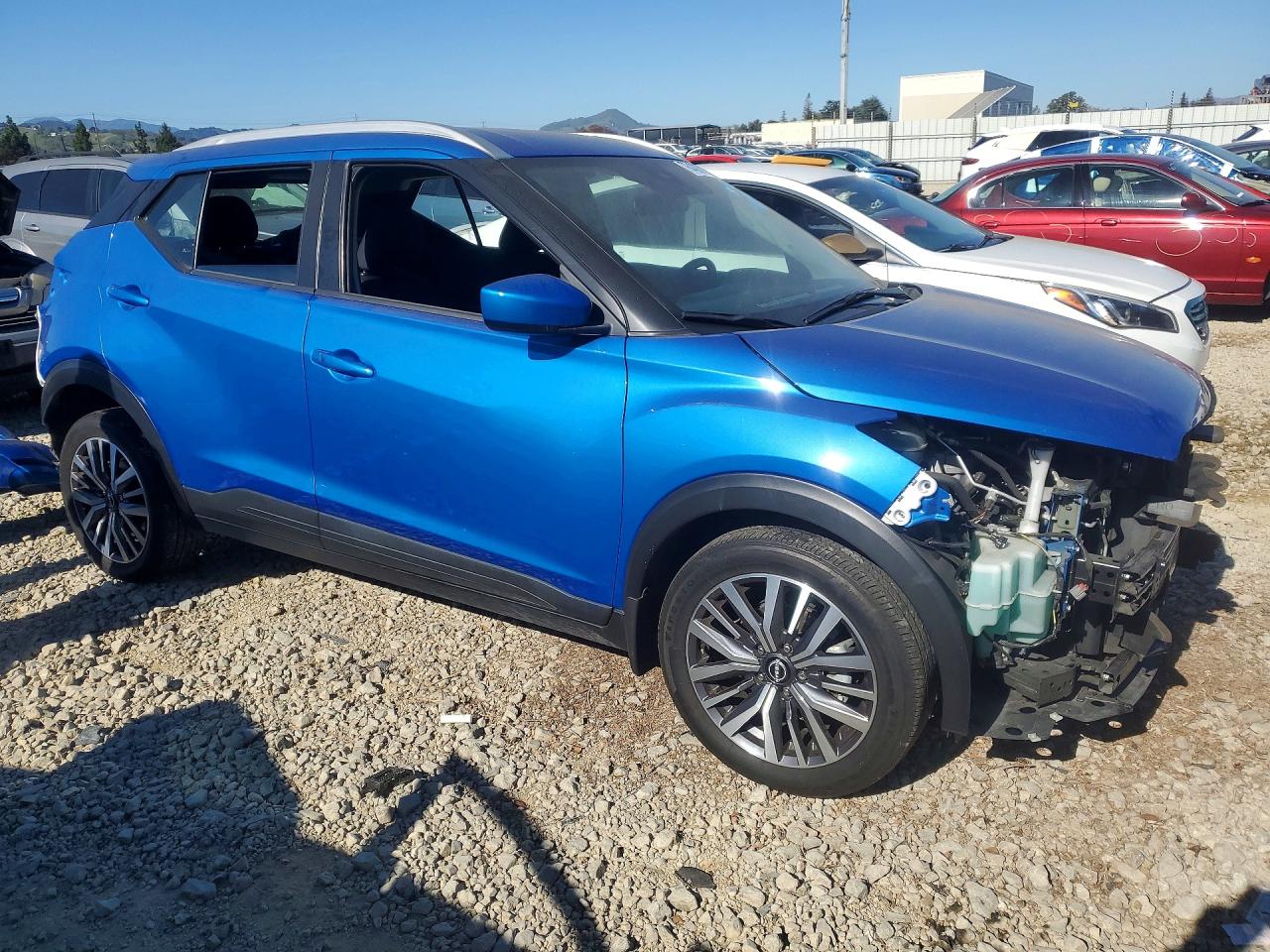 2023 NISSAN KICKS SV photo 4