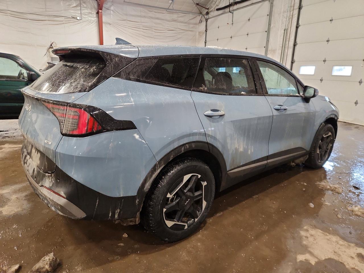 2026 KIA SPORTAGE photo 3