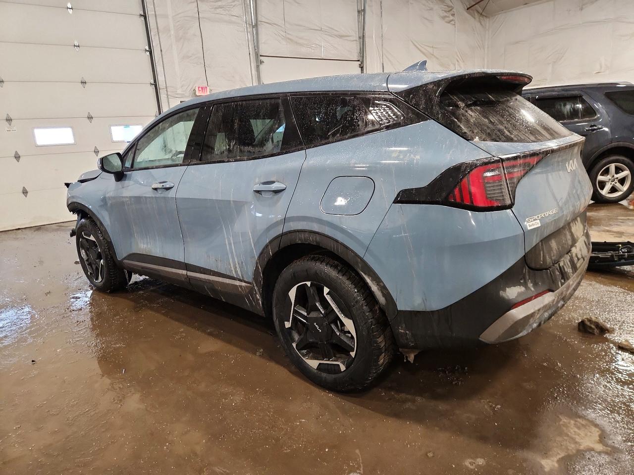 2026 KIA SPORTAGE photo 2