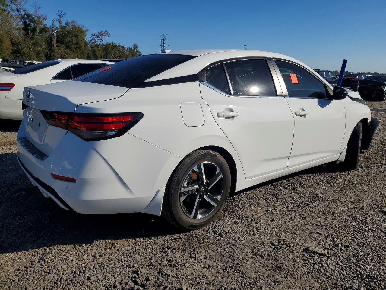 2025 NISSAN SENTRA SV photo 3