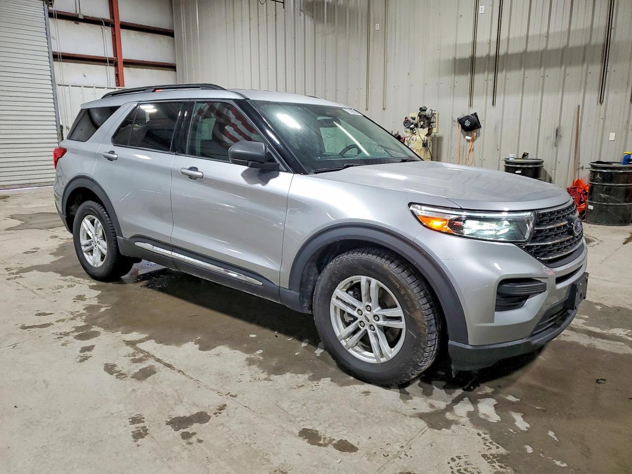 2021 FORD EXPLORER XLT photo 4