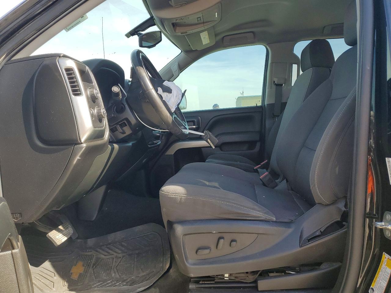 2018 CHEVROLET SILVERADO K1500 LT photo 13