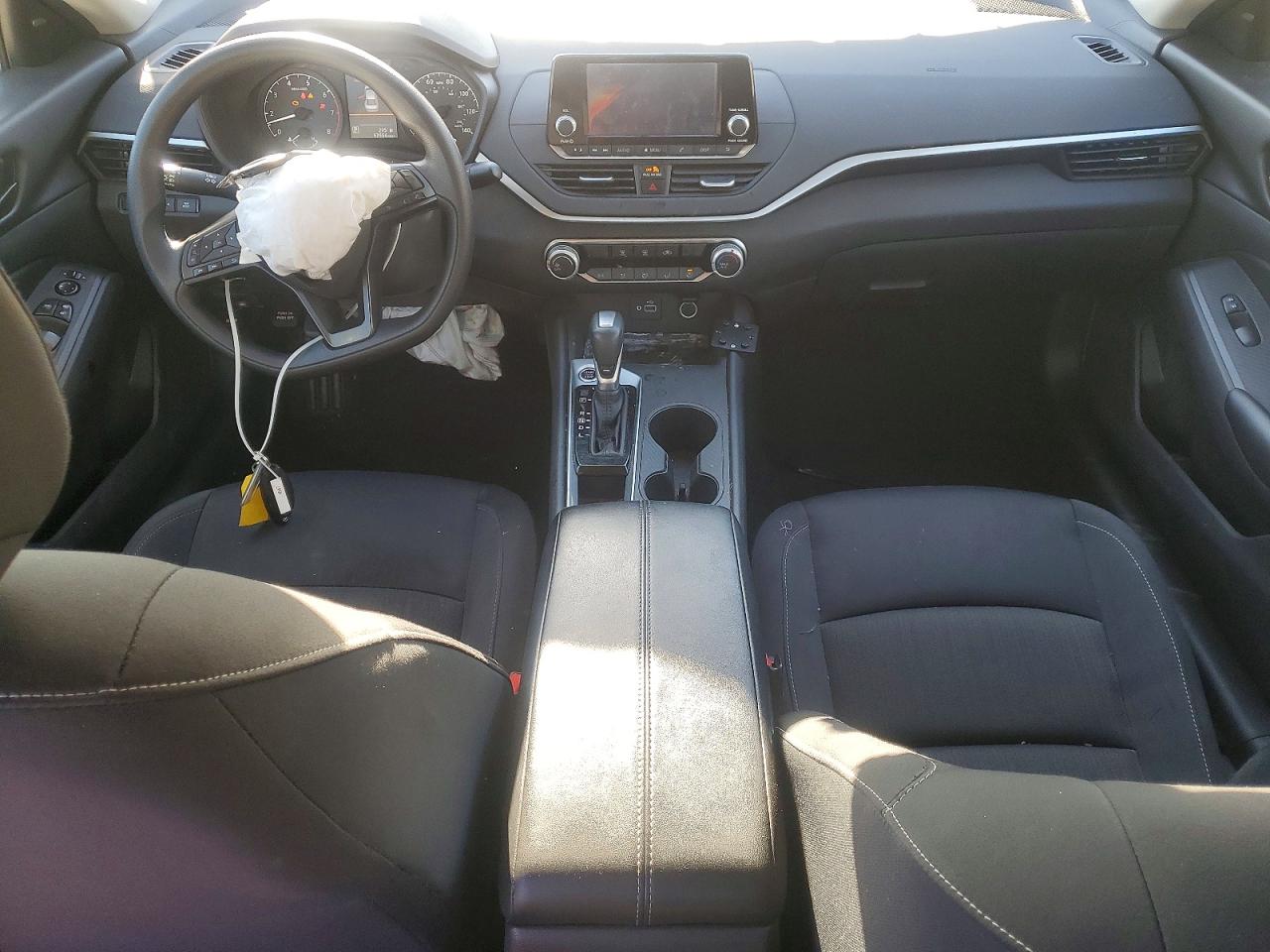 2024 NISSAN ALTIMA photo 8