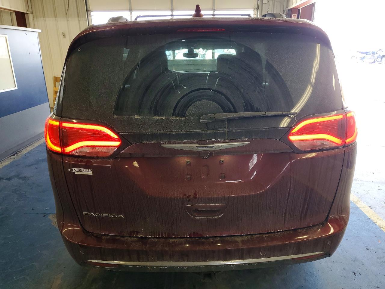 2019 CHRYSLER PACIFICA TOURING L photo 6